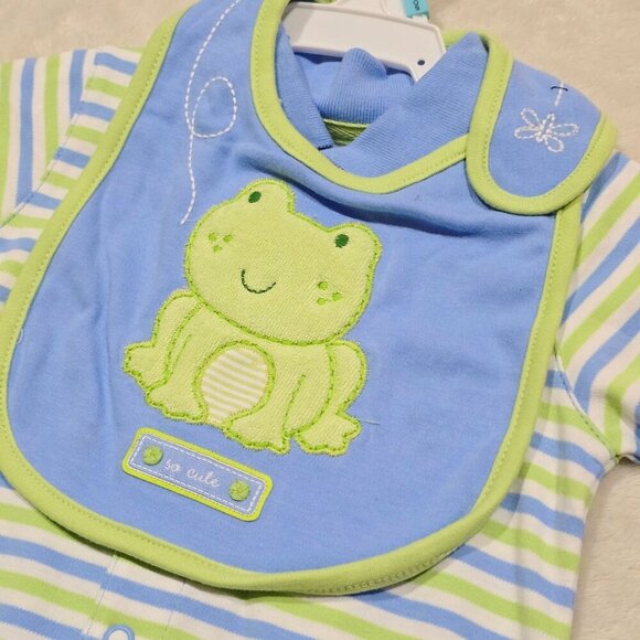 Carter’s ✦ Baby Sleep & Play ✦ 3M Striped Footie + Frog Bib Cotton Outfit NWT - Picture 4 of 9
